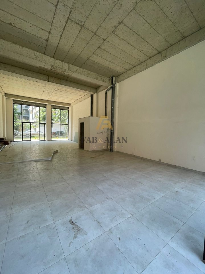 AT URBAN GATE ASTIR BUSINESS ENVIRONMENT FOR SALE!