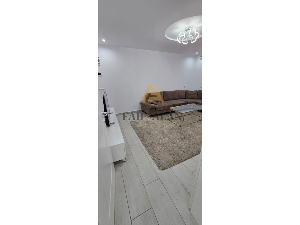 TEK RRUGA E KAVAJES APARTAMENT 2+1 PER SHITJE!
