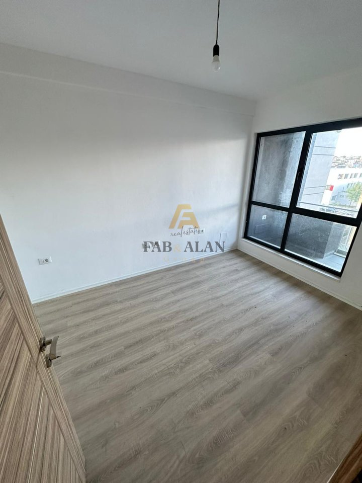 NE 5 MAJ APARTAMENT 2+1+2 PER SHITJE!