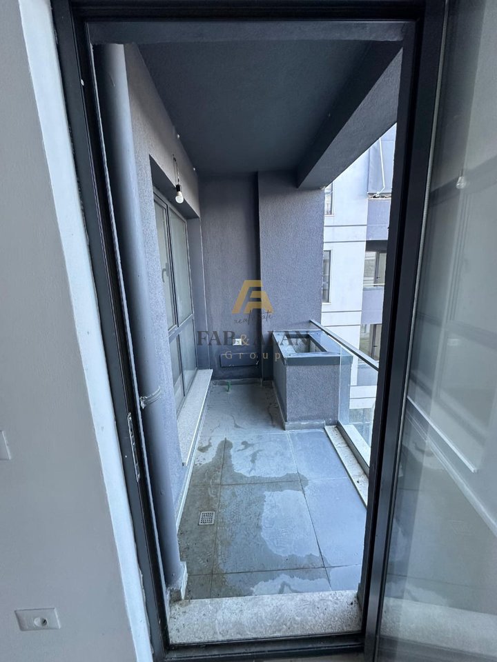NE 5 MAJ APARTAMENT 2+1+2 PER SHITJE!