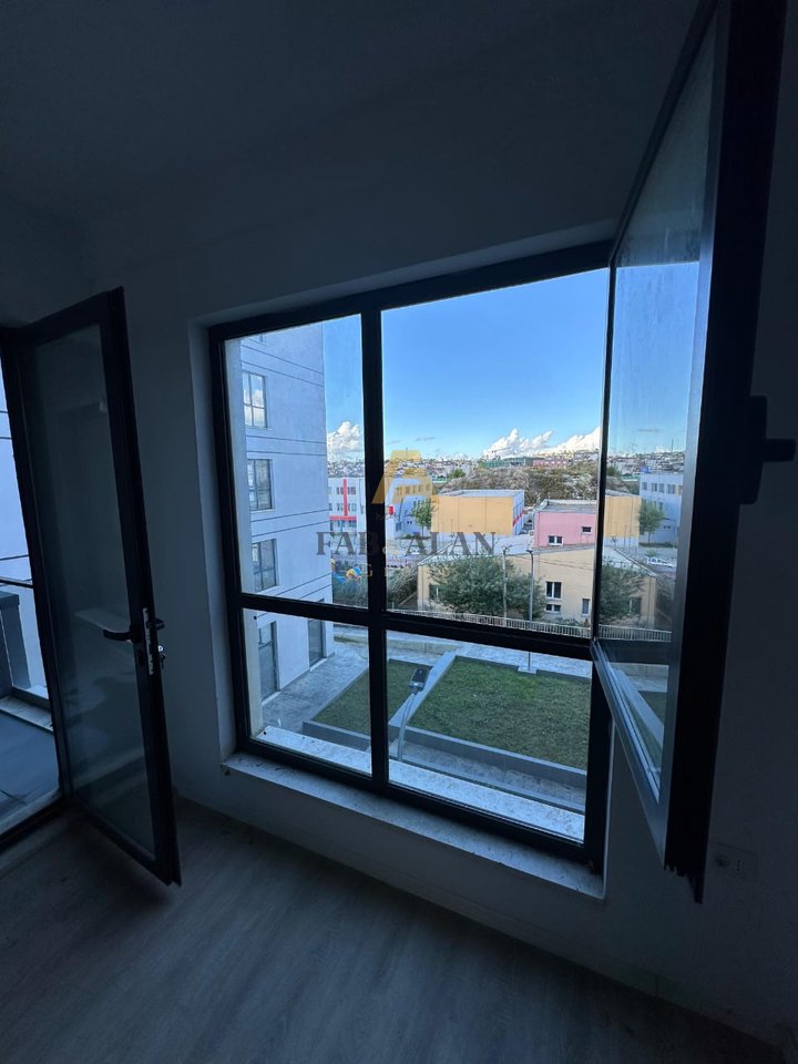 NE 5 MAJ APARTAMENT 2+1+2 PER SHITJE!