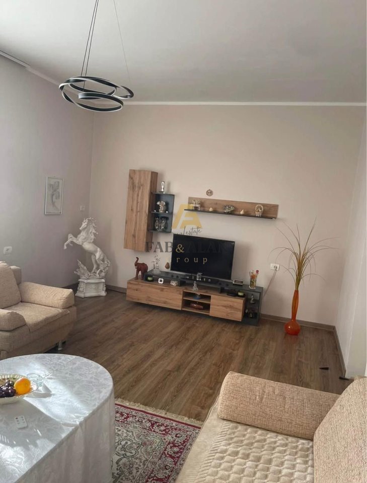 SHITET SHTEPIA 2-KATESHE NE  VLORE!