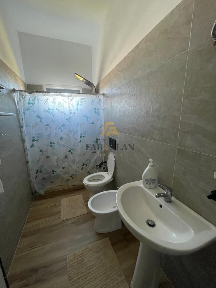 SHITET SHTEPIA 2-KATESHE NE  VLORE!