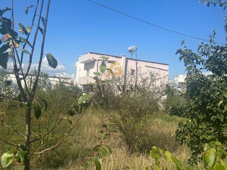 Shitet Tokë në Rrugë Kryesore – Rruga Monarkia, Kamëz