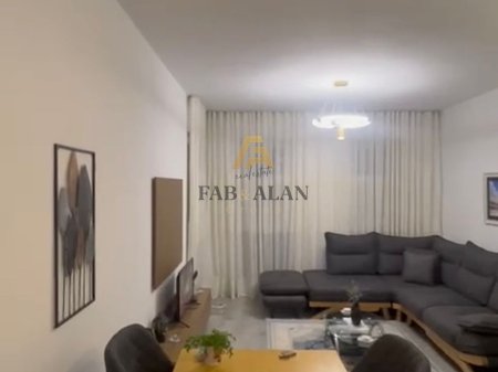 Shitet Apartament 2+1, plotësisht i mobiluar UNIVERS CITY QTU
