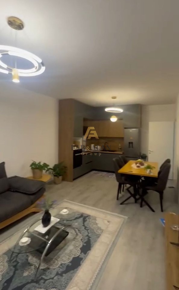Shitet Apartament 2+1, plotësisht i mobiluar UNIVERS CITY QTU