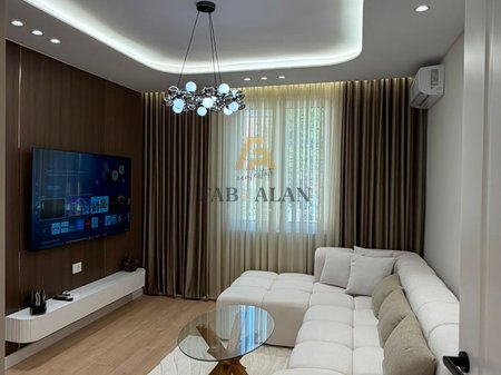 Apartament 1+1 Për Shitje në Gjimnazi Petro Nini Luarasi, (Prane liqenit Tiranës) - 210800€ ose 19.500.000 Lekë