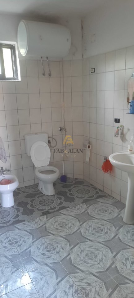 Vilë 2 kateshe, 6+3 Në Shitje në Rrashbull, Durrës - 151351€ | 276 m²