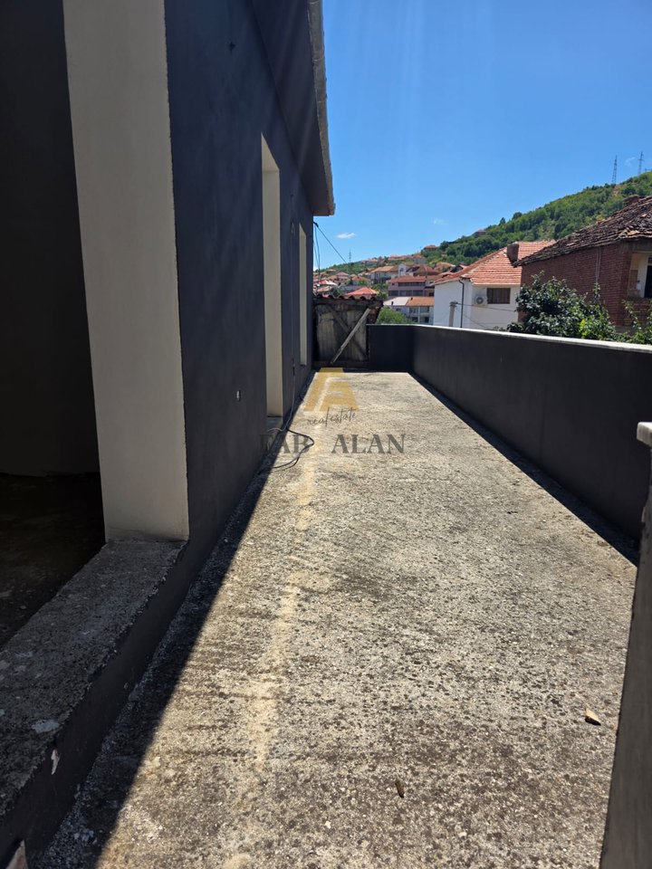 Vilë 3+2 Në Shitje në Pogradec - 194594€ | 110 m²