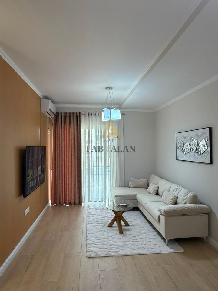 Apartament 1+1 Për Shitje në Gjimnazi Petro Nini Luarasi, (Prane liqenit Tiranës) - 210800€ ose 19.500.000 Lekë