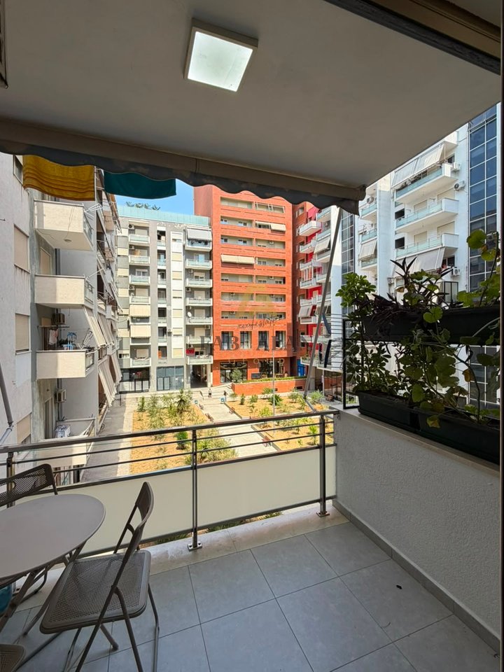 Apartament 1+1 Për Shitje në Rruga e Kavajës, Tiranë - 153,513€ | 58 m²