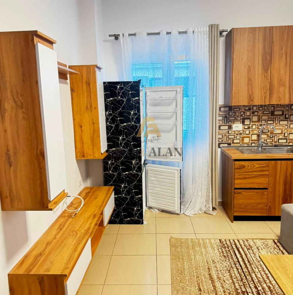 Appartamento 1+1 In Affitto in Via 5 Maji, Tirana - 540€ | 75 m²