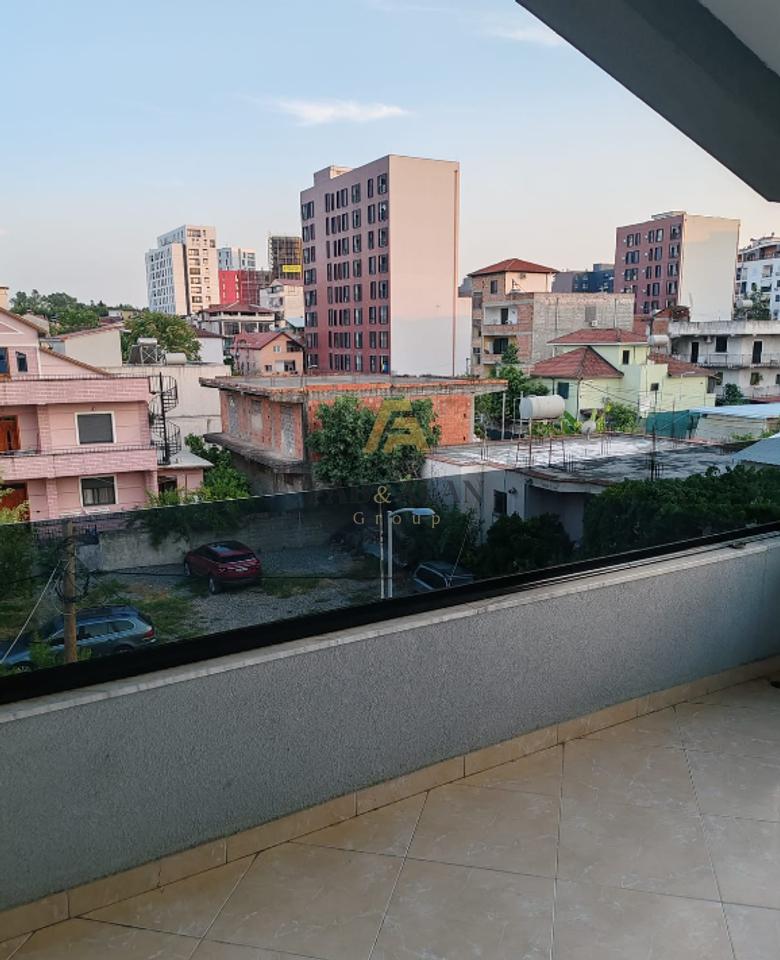 Appartamento 1+1 In Affitto in Via 5 Maji, Tirana - 540€ | 75 m²