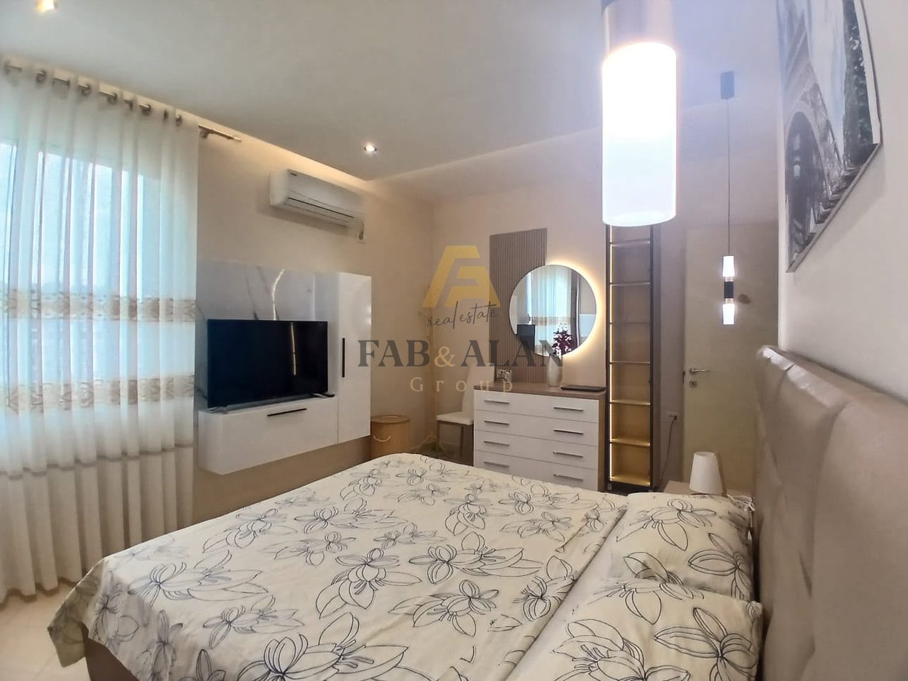 Apartment 2+1+1 For Sale in Yzberish, Tirana - 170,810€ | 97 m²
