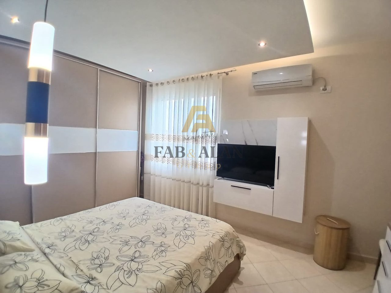 Apartment 2+1+1 For Sale in Yzberish, Tirana - 170,810€ | 97 m²