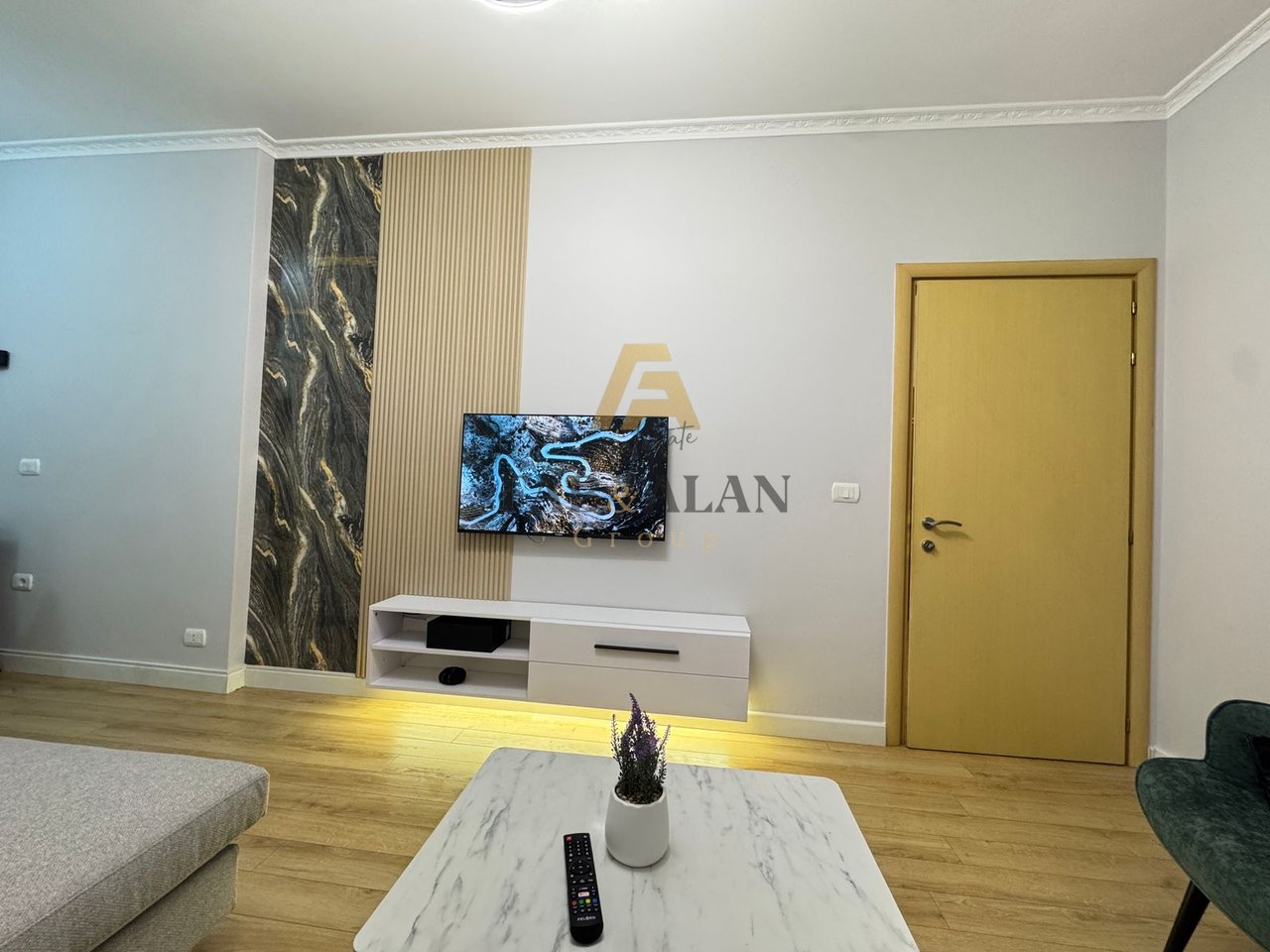 🏡 Shitet Apartament 1+1 – Kodra e Diellit, tek Eleonora