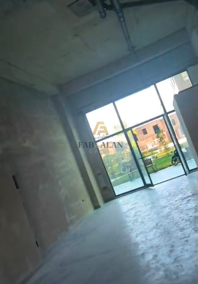 Negozio in affitto in Via 5 Maggio