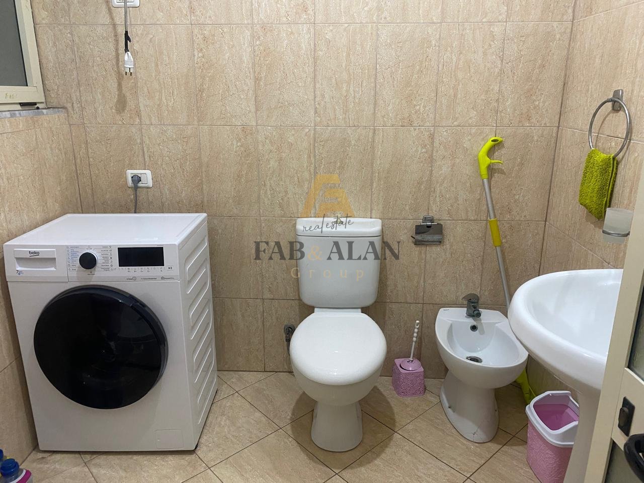 🏡 SHITET APARTAMENT 2+1+2 – MISTO MAME