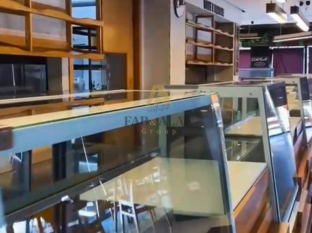 Jepet me Qira Dyqan – Rruga e Kavajës, Tiranë