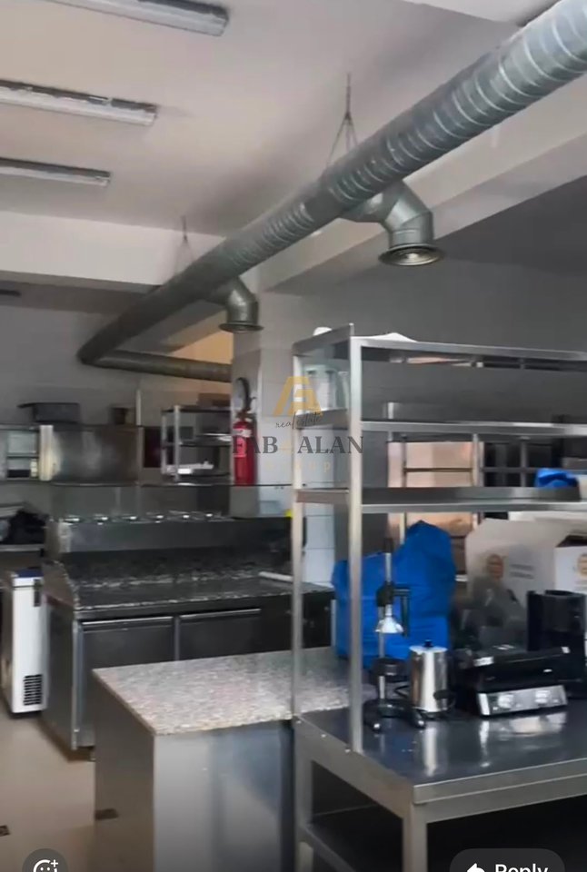 Jepet me Qira Dyqan – Rruga e Kavajës, Tiranë