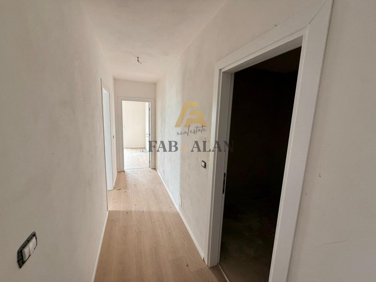 Apartament 2+1 në Shitje në Ish Fusha e Aviacionit, Tiranë - 155,720€ | 91 m²