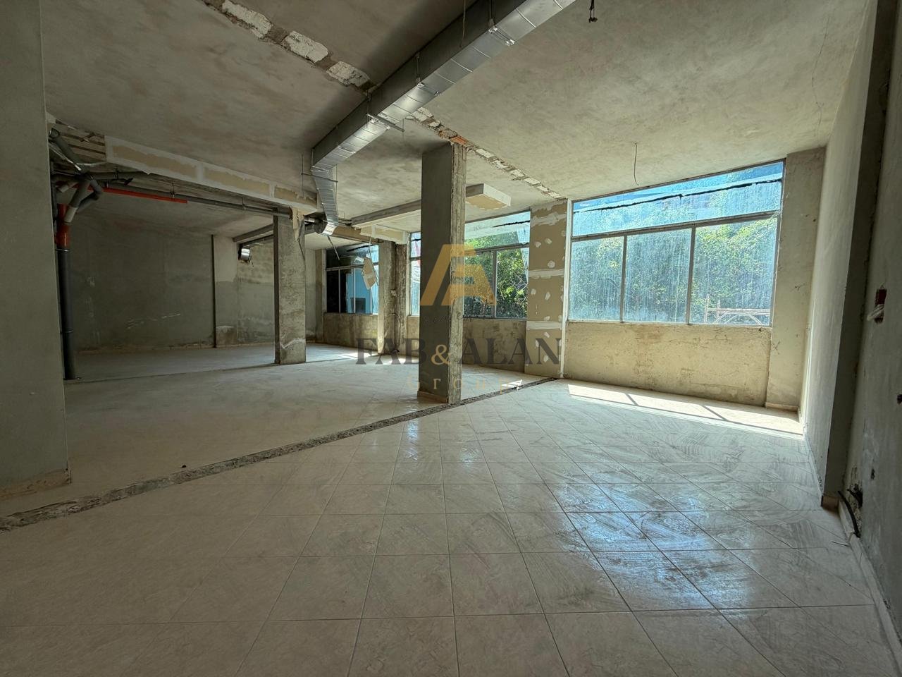 BUSINESS PREMISES FOR SALE - FRESKU