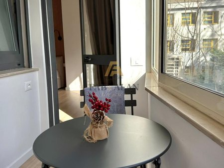 Garzoniere Me Qira në 9 Katëshet, Tiranë - 1300€ | 1+1 | 9 Katëshet | 1 kuzhinë | 1 banjo