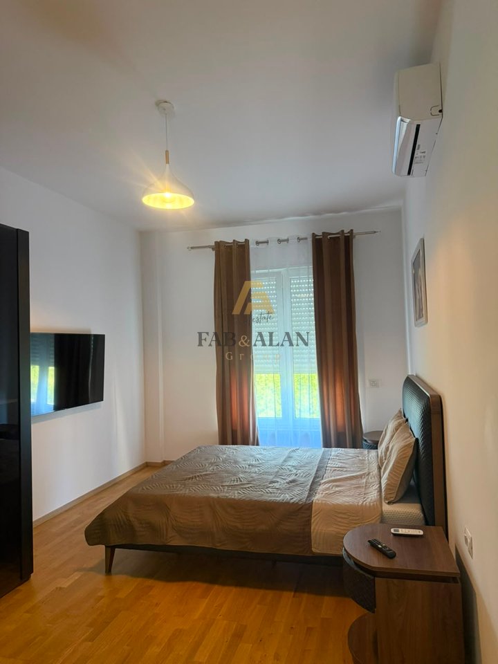 Apartament 2+2 Me Qira në Secret Garden Residence prane Qendra Tregtare TEG, Tiranë – 1200€ | 2 kat