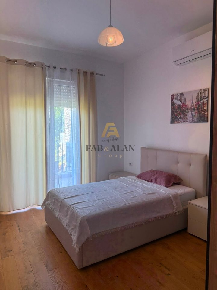 Apartament 2+2 Me Qira në Secret Garden Residence prane Qendra Tregtare TEG, Tiranë – 1200€ | 2 kat