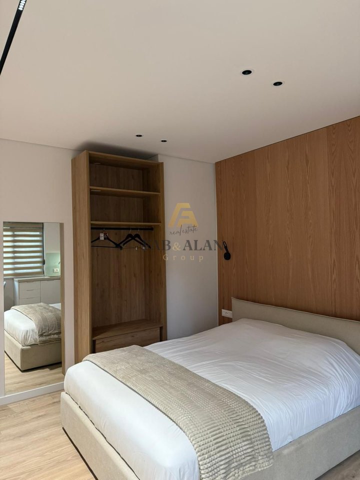 Garzoniere Me Qira ke 9 Kateshet, Tiranë - 1300€ |