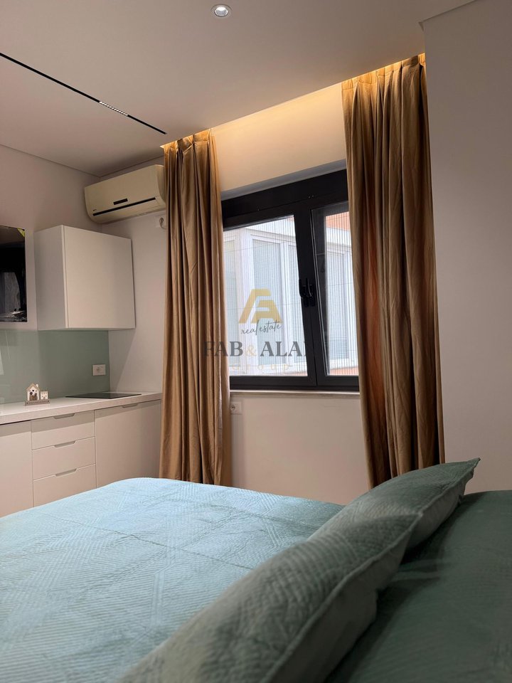 Garzoniere Me Qira në 9 Katëshet, Tiranë - 1300€ | 1+1 | 9 Katëshet | 1 kuzhinë | 1 banjo