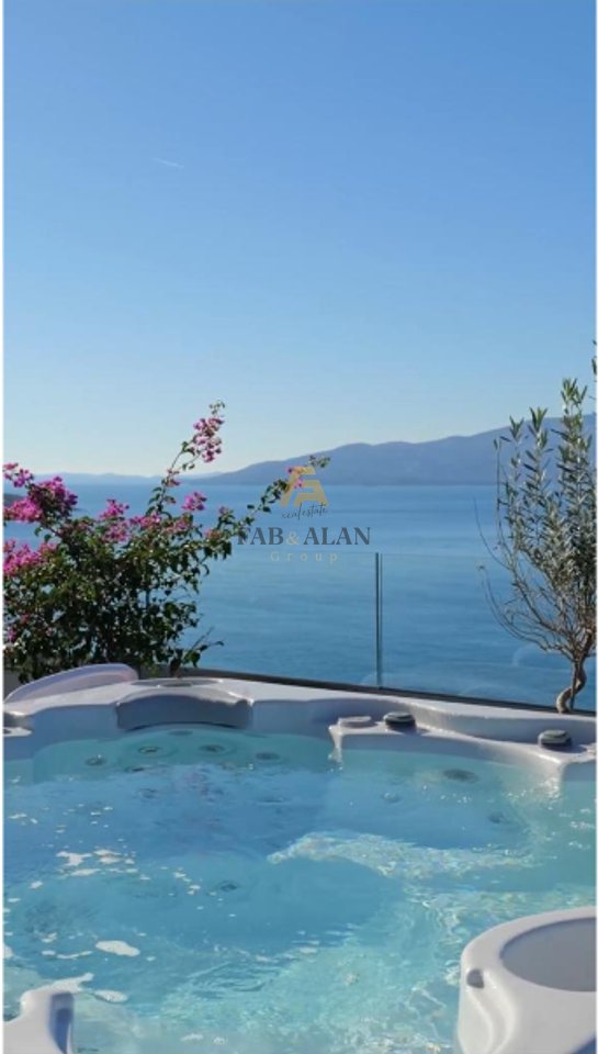 Penthouse 2+1 Në Shitje në Sarandë - 700,000€ | 1 dhomë ndenjeje, 1 kuzhinë, 2 dhoma gjumi, 1 banjo