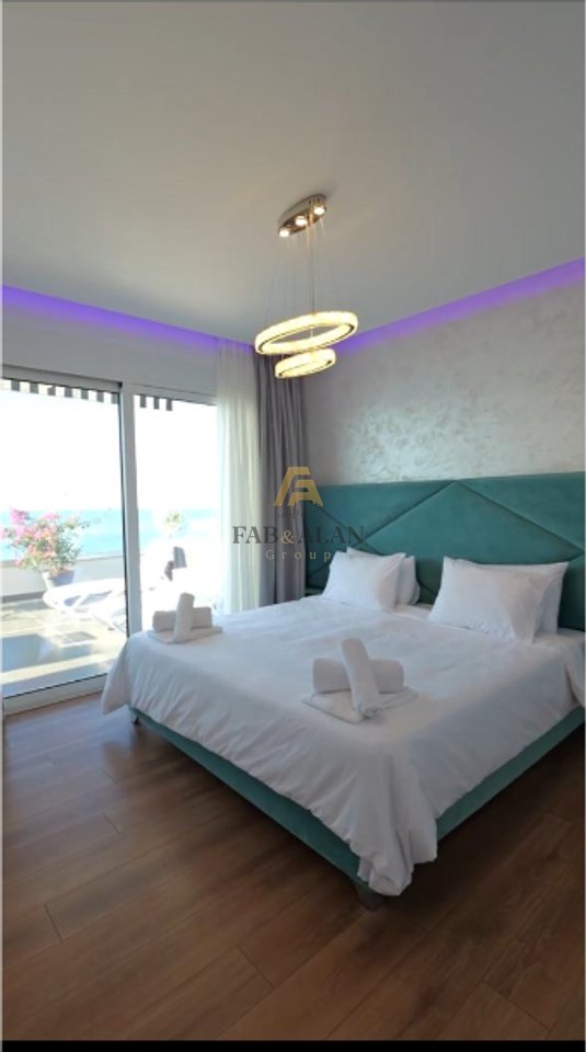 Penthouse 2+1 Në Shitje në Sarandë - 700,000€ | 1 dhomë ndenjeje, 1 kuzhinë, 2 dhoma gjumi, 1 banjo