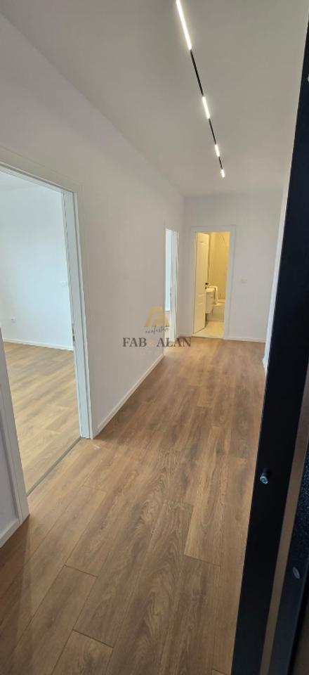 🏡 Shitet Apartament 1+1 – 21 Dhjetori, Tiranë