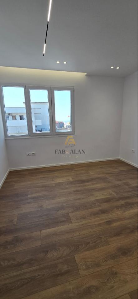 🏡 Shitet Apartament 1+1 – 21 Dhjetori, Tiranë