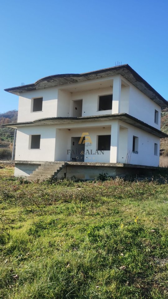Villa su 2 piani in vendita a Ishëm – Opportunità!