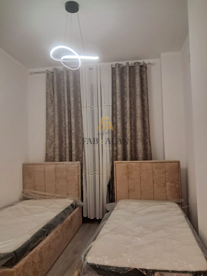 APARTAMENT ME QERA TEK ISH DOGANA 600ALL