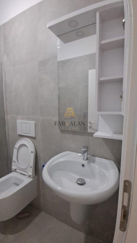 APARTAMENT ME QERA TEK ISH DOGANA 600ALL