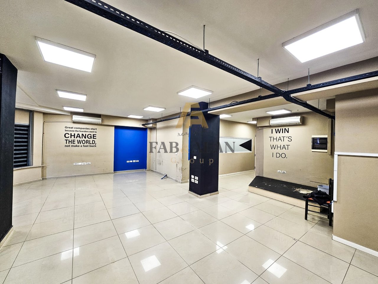 PREMISES FOR RENT - DIBRA STREET, NEAR SELVISE, AT VILA GOLD,
a commercial space with a total area of 300 m² is for rent.
* Located on the 5th floor of a building suitable for business activities.