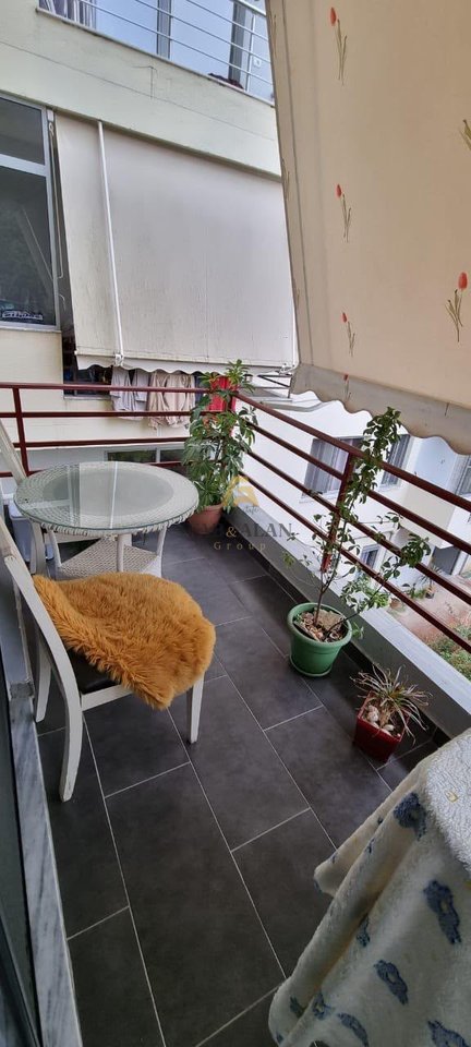 Jepet me qera hyrje e kompletuar 1+1 Fresk 80 m2 38 000lek