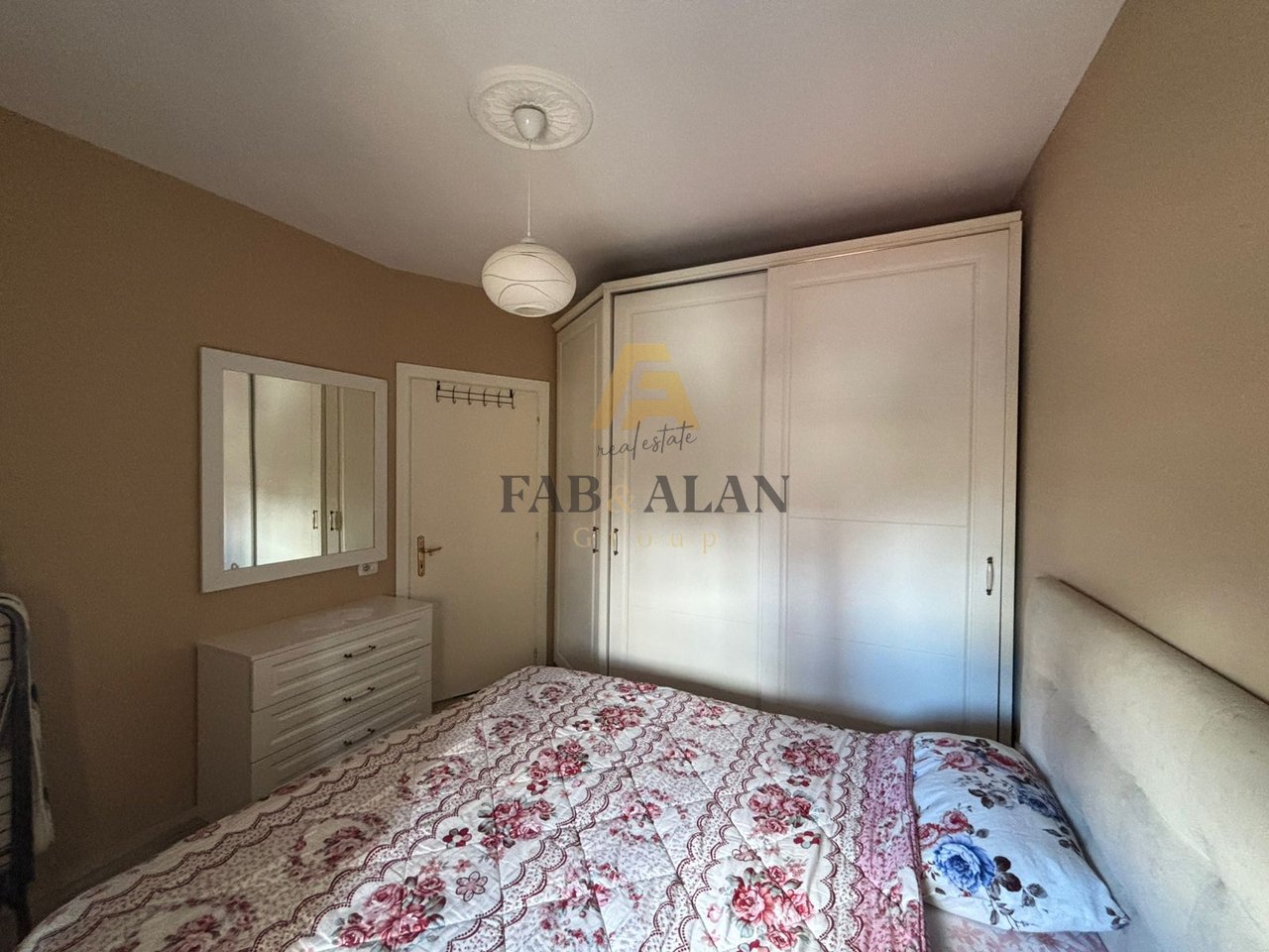 Appartamento in affitto 1+1 60.000 leke a 21 Dhjetori tra Myslym Shyri e la strada di Kavaja...disponibile dal 1 luglio