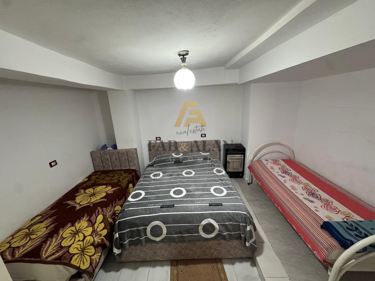 Jepet me qera apartament 1+1, sip. 70m² prane komisariatit nr.1 dhe 5 min nga Pazari i Ri 40.000 LEKE