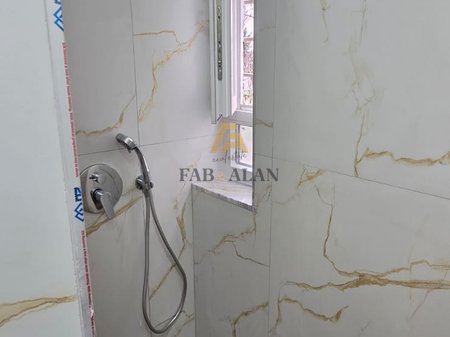 Apartament 1+1 në Shitje, Rruga Ali Demi, pranë Shkollës 1-Maj  Çmimi 137,000 euro.