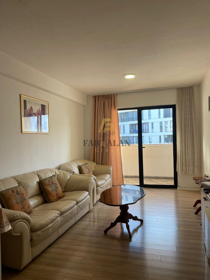 Apartament 3+1 për shitje në Rrugën 5 Maji, Tiranë - 215,000 € | 3+1