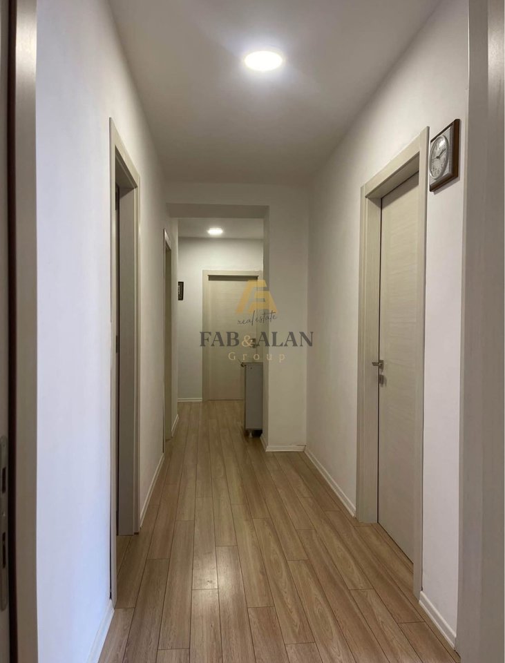 Apartament 3+1 për shitje në Rrugën 5 Maji, Tiranë - 215,000 € | 3+1