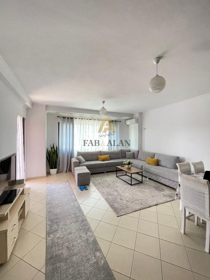 APARTAMENT NE SHITJE 1+1 NE ZONEN E
3-SHIT