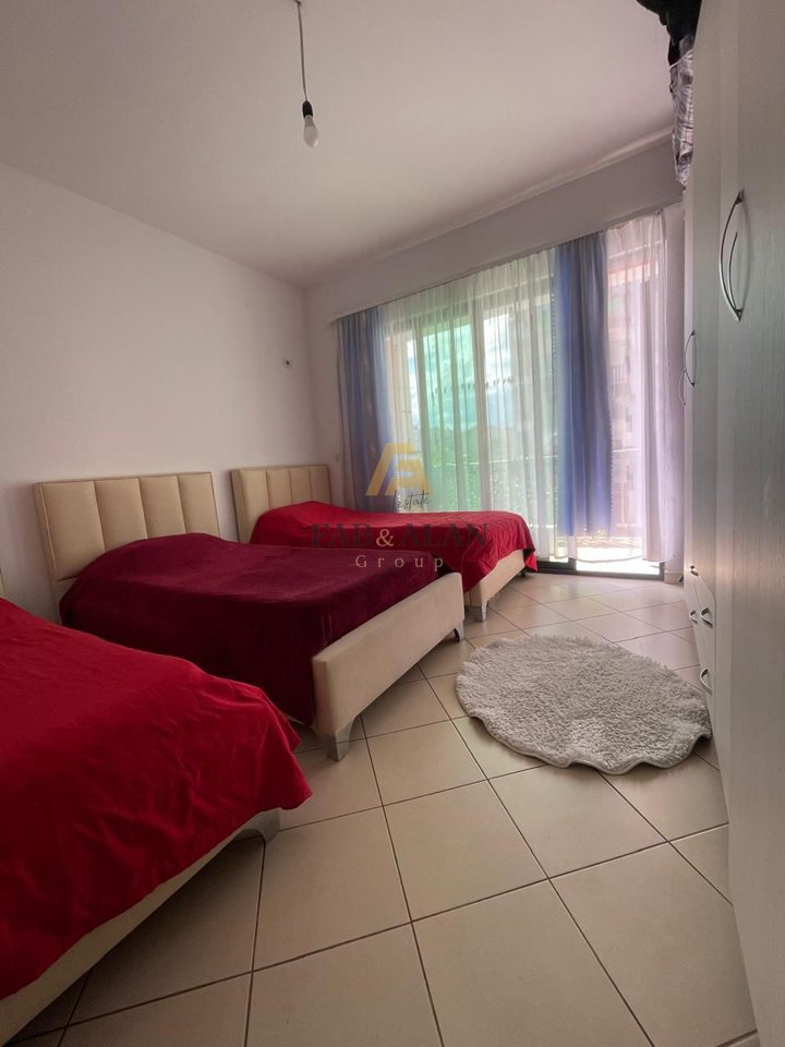 APARTAMENT NE SHITJE 1+1 NE ZONEN E
3-SHIT
