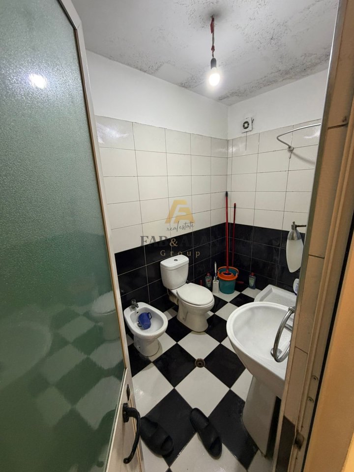 Shitet Apartament 2+1+2 në Astir