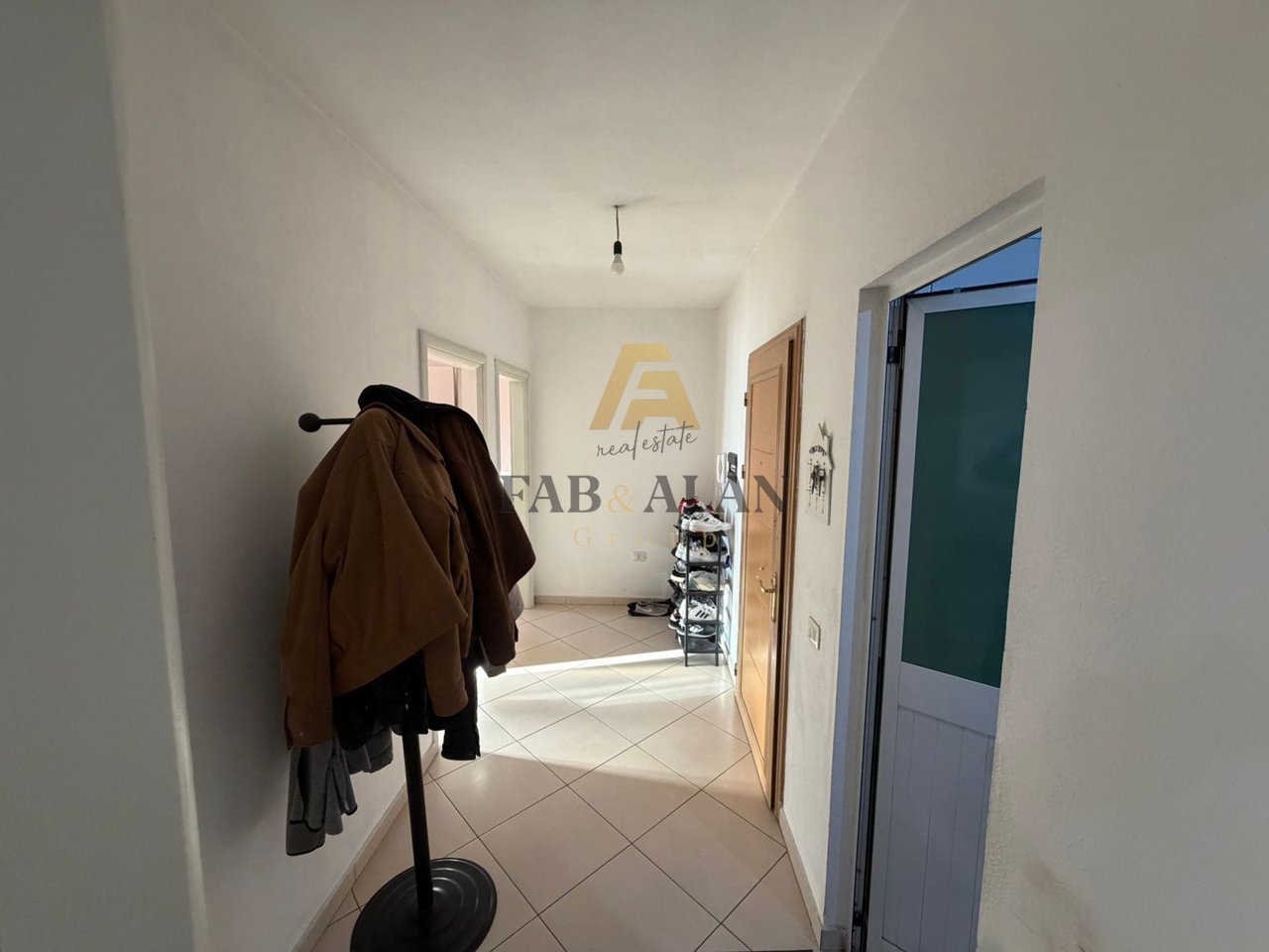 Shitet Apartament 2+1+2 në Astir
