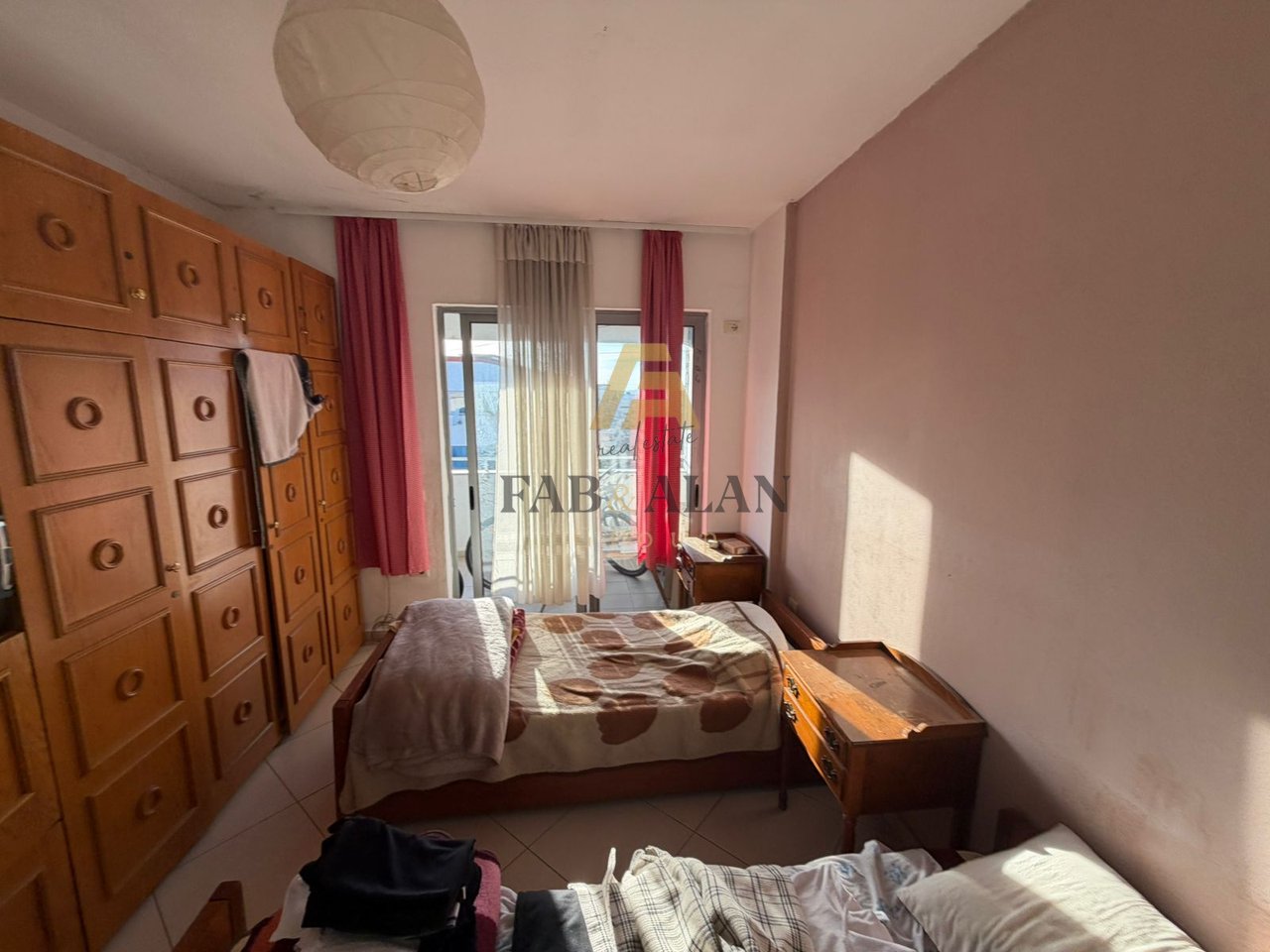 Shitet Apartament 2+1+2 në Astir